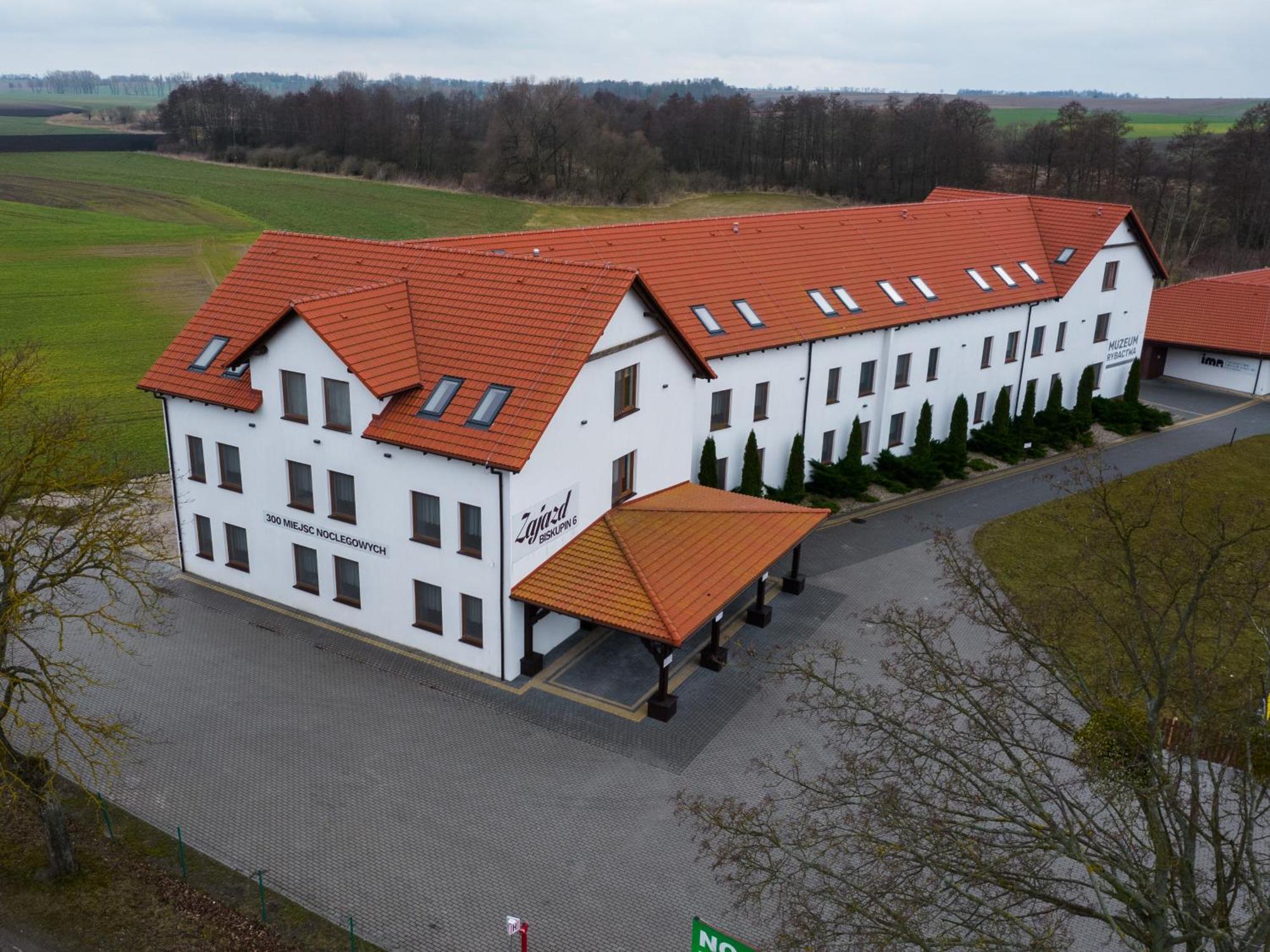 Zajazd W Biskupinie Exteriér fotografie